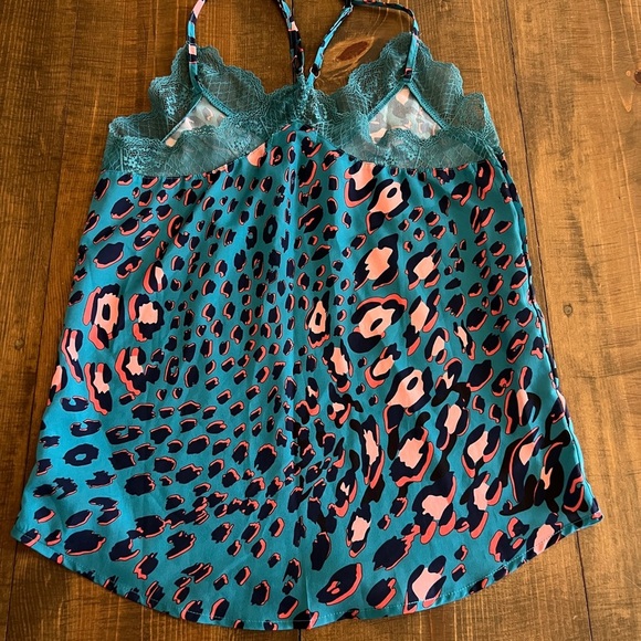 Blue and Pink Tank Top with Vibrant Design - Picture 4 of 6